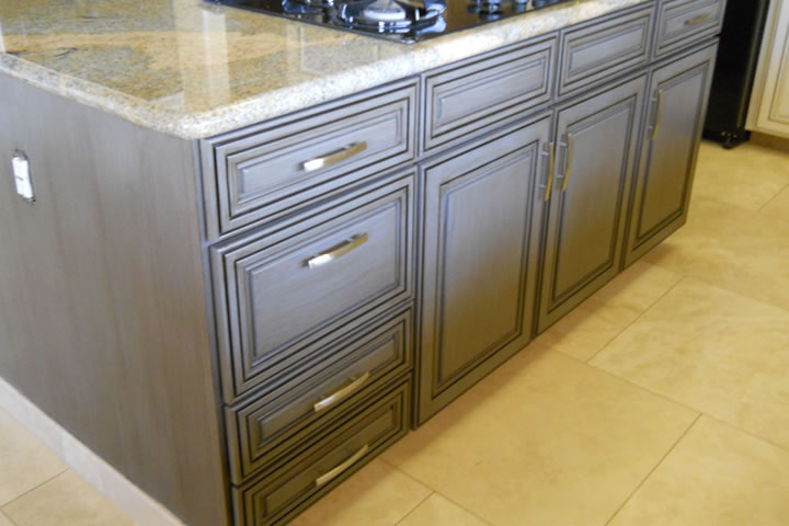 Antique White Kitchen Cabinets:North Scottsdale