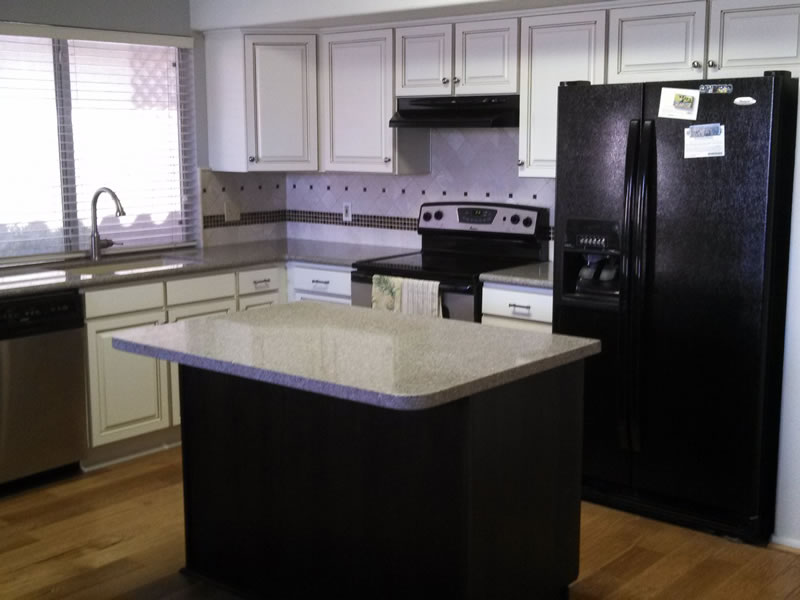 Old Oak to Two-Tone Kitchen Cabinet Finish